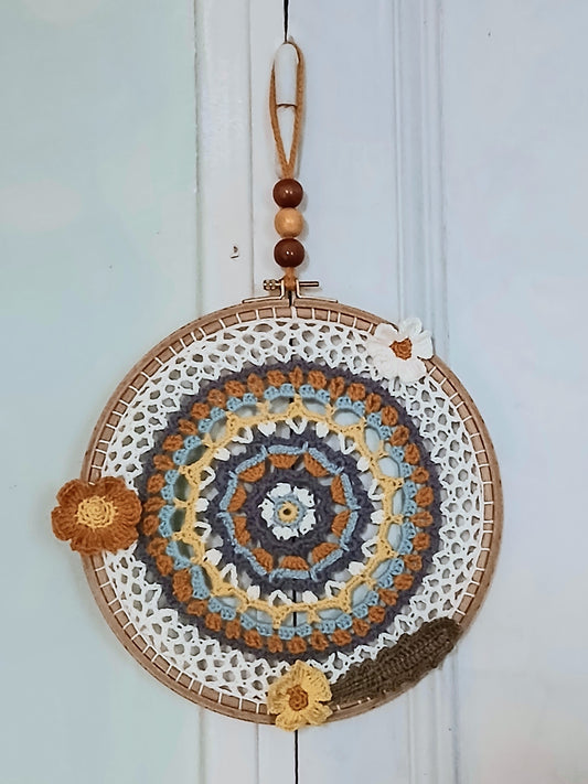 Mandala Miel & Ciel - Crochet fait main multicolore