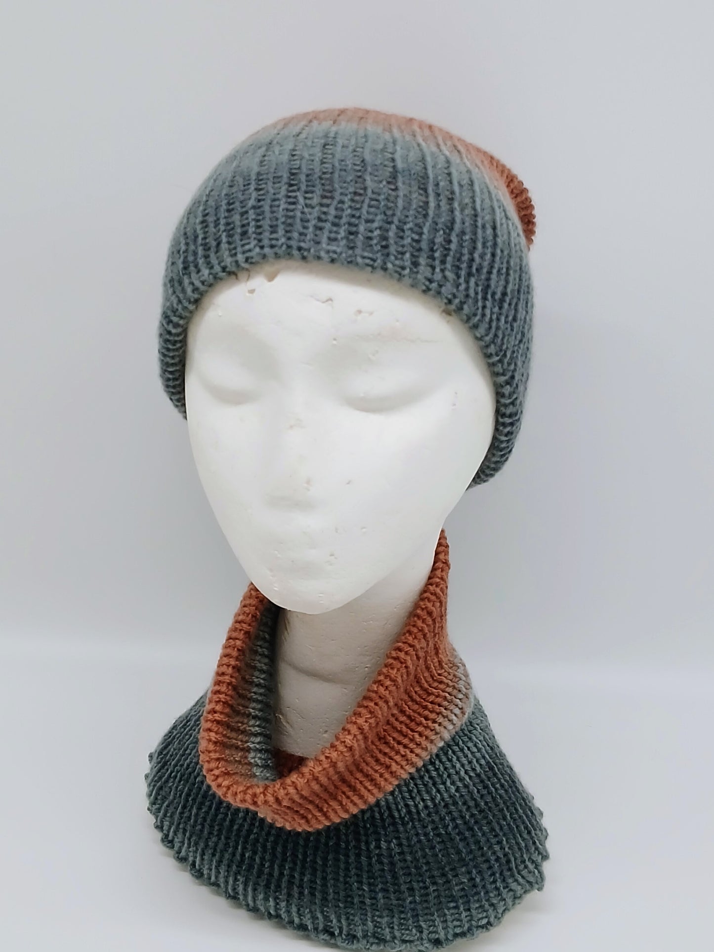 Prolongez l'hiver en douceur - Duo bonnet & col fait main