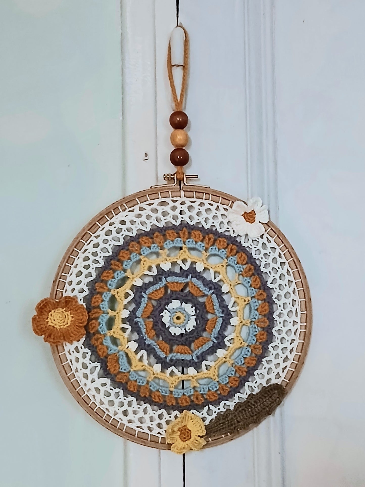 Mandala Miel & Ciel - Crochet fait main multicolore
